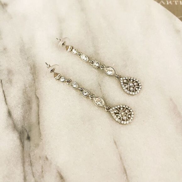 Vintage Art Deco Long Crystal Teardrop Earrings Dangle Drop Clear Silver Toned - Picture 3 of 4